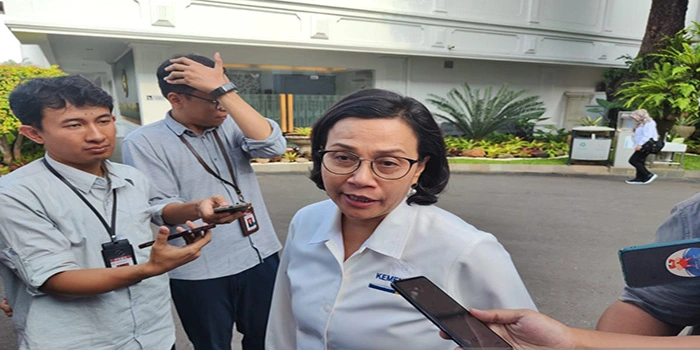 Sri Mulyani Lakukan Rapat Internal Dengan Presiden Di Istana Negara