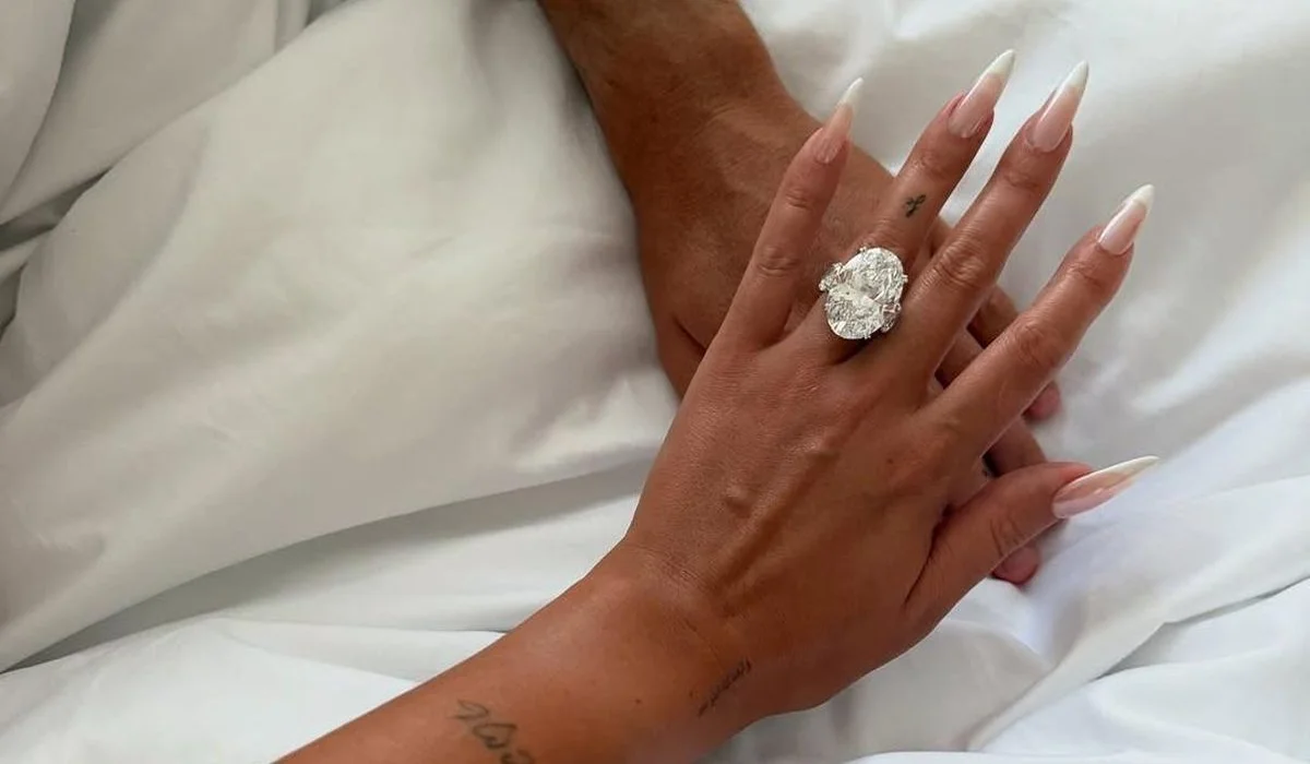 Cincin-Pertunangan-Bernilai-Mewah