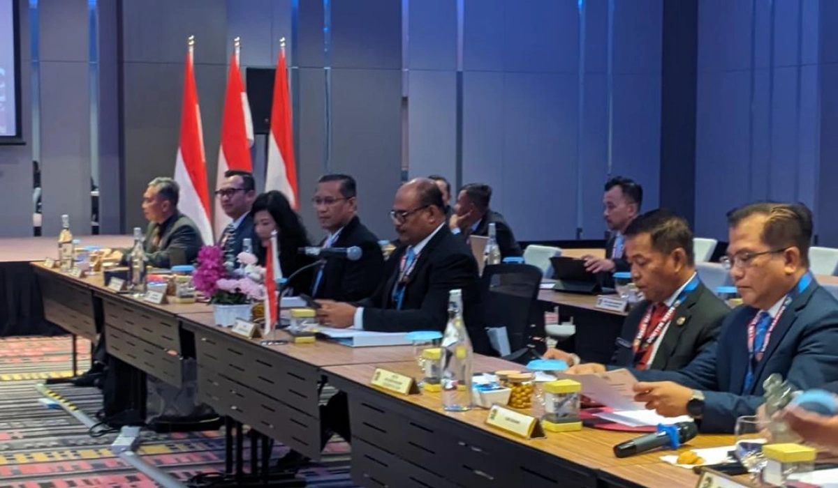 Indonesia-dan-Malaysia-Mempercepat-Pembangunan-Sosial-Ekonomi