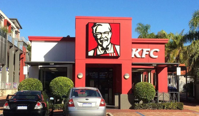 KFC Tutup 20 Gerai dan Pangkas 1.041 Karyawan Sepanjang 2025