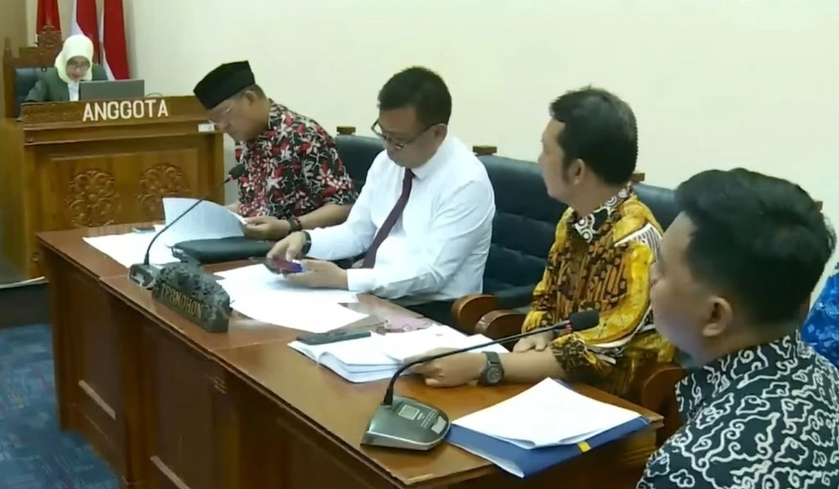 Proses-Sidang-Sengketa-Ijazah-Jokowi,-KPU-Terbuka-Soal-Dokumen