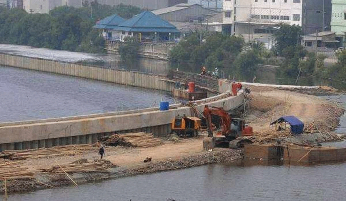 Gubernur DKI Tegaskan Lanjutkan Pembangunan Tanggul Raksasa NCICD