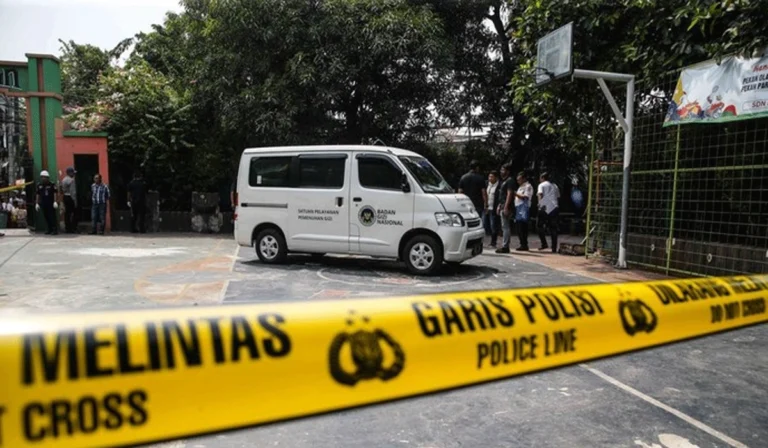 Kecepatan Mobil MBG Terobos Pagar Sekolah, 22 Guru dan Siswa Jadi Korban