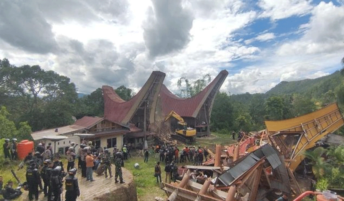 Tanggapan Warga dan Pemimpin Adat