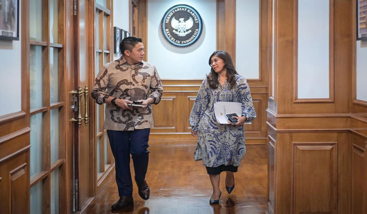 Mengejutkan! Pembahasan PP Tunas Oleh Seskab Teddy dan Menkomdigi Simpan Agenda Penting