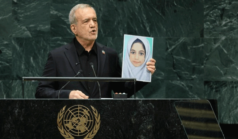 Bawa Foto Anak Sekolah, Presiden Iran Sampaikan Pesan Keras di Sidang PBB